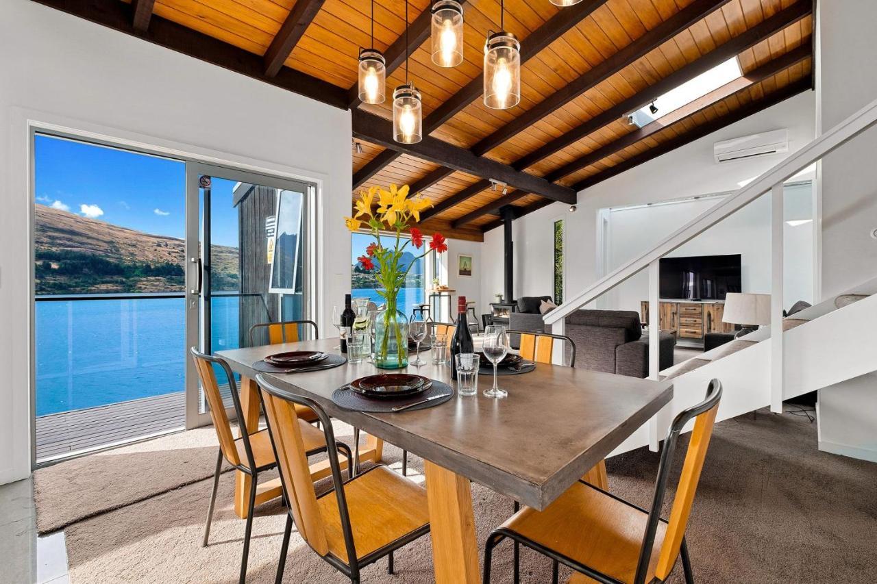 Queenstown Lakefront Dream 4 Bed エクステリア 写真