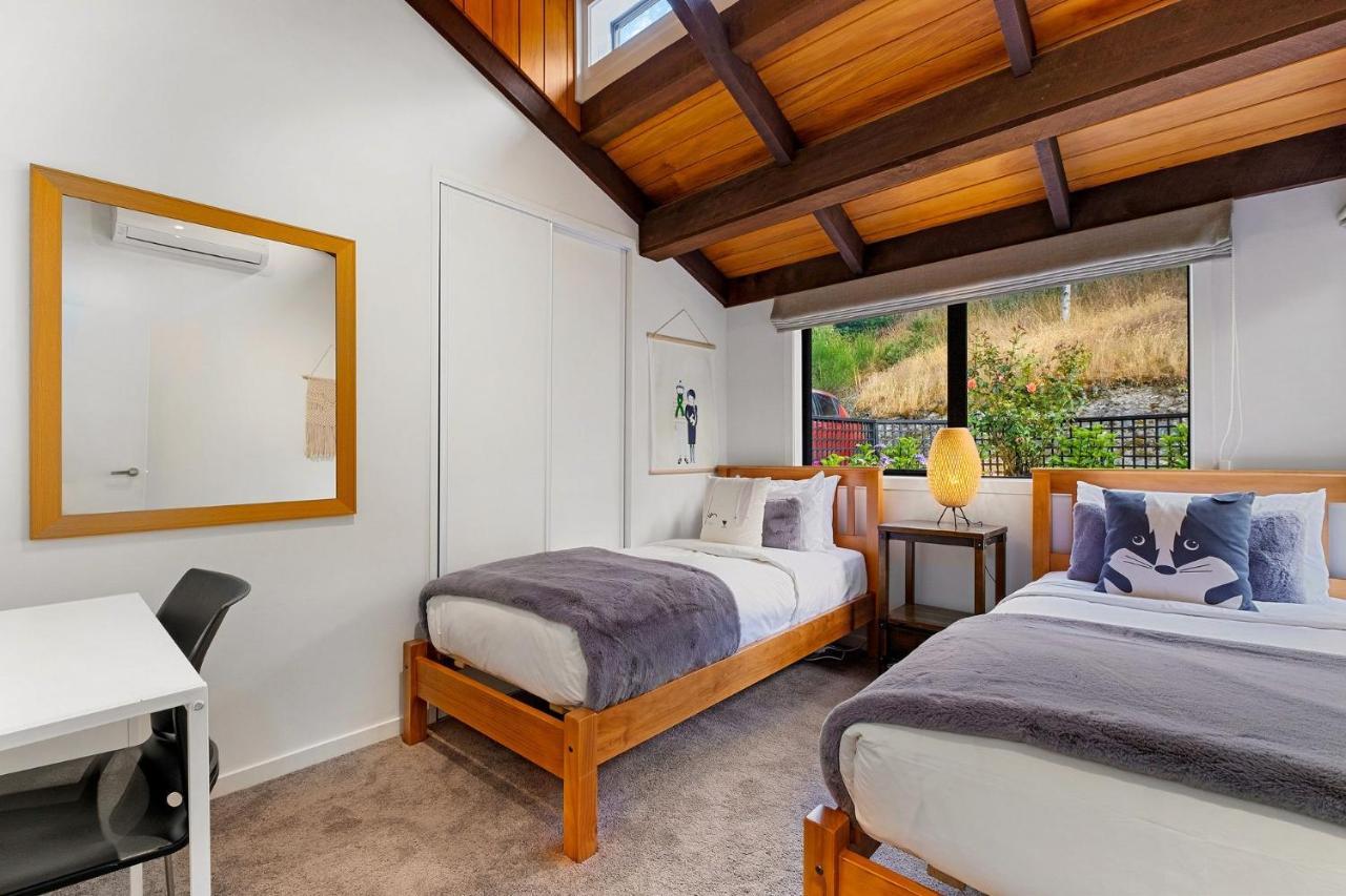 Queenstown Lakefront Dream 4 Bed エクステリア 写真