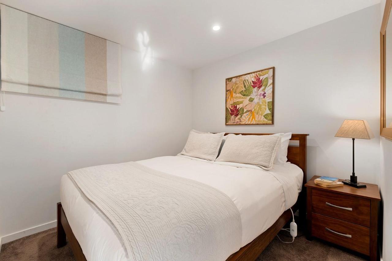 Queenstown Lakefront Dream 4 Bed エクステリア 写真