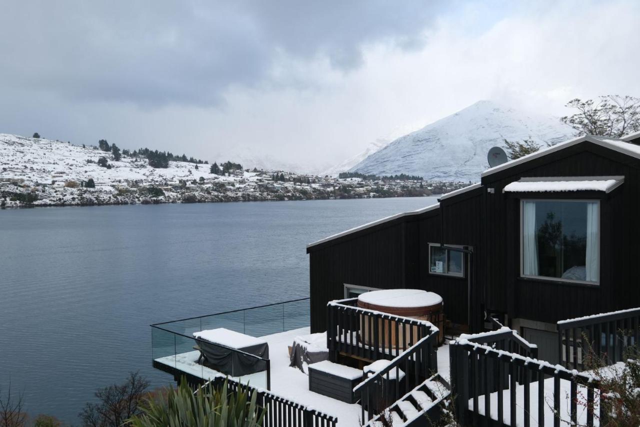 Queenstown Lakefront Dream 4 Bed エクステリア 写真